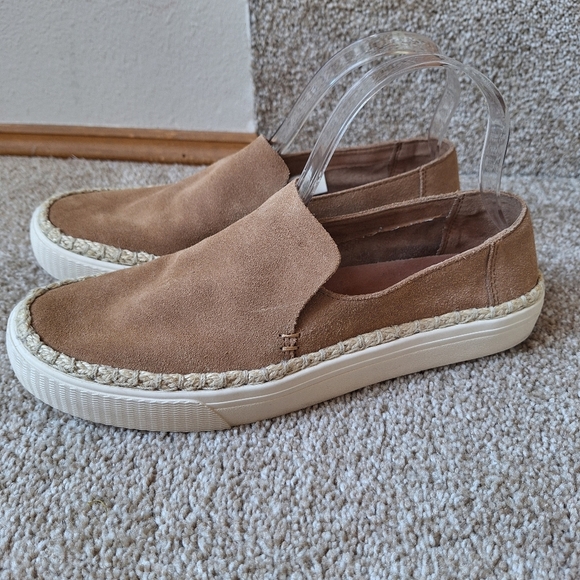 Toms Womens Tan Suede Slip On Sneaker/Loafer Size 9 - Picture 1 of 8